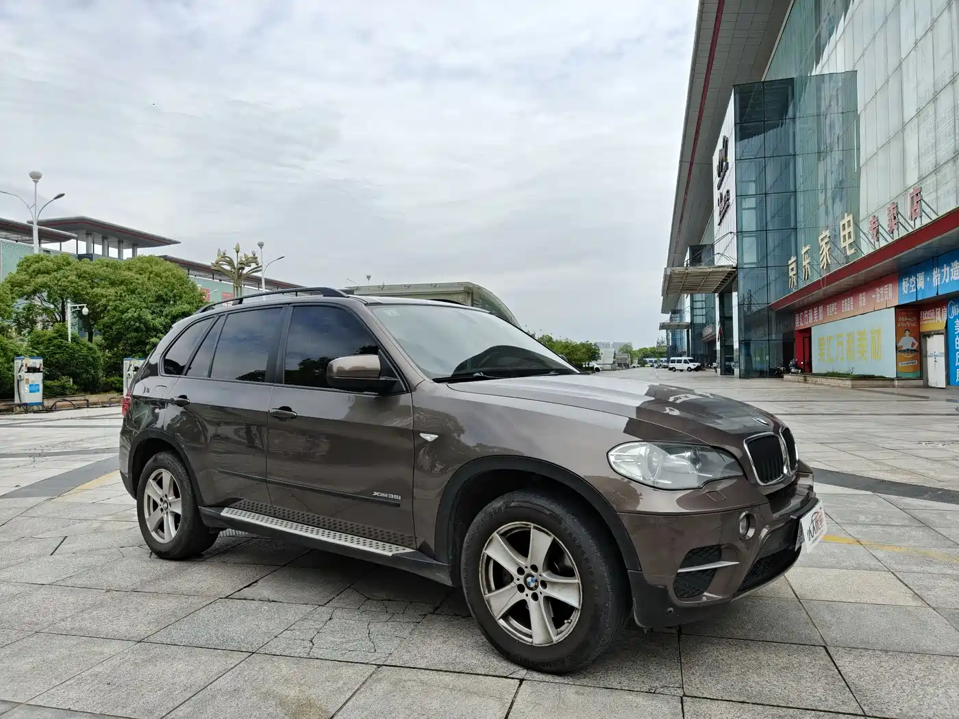 BMW X5 (Import) 2011 xDrive35i Leading Edition фото 3