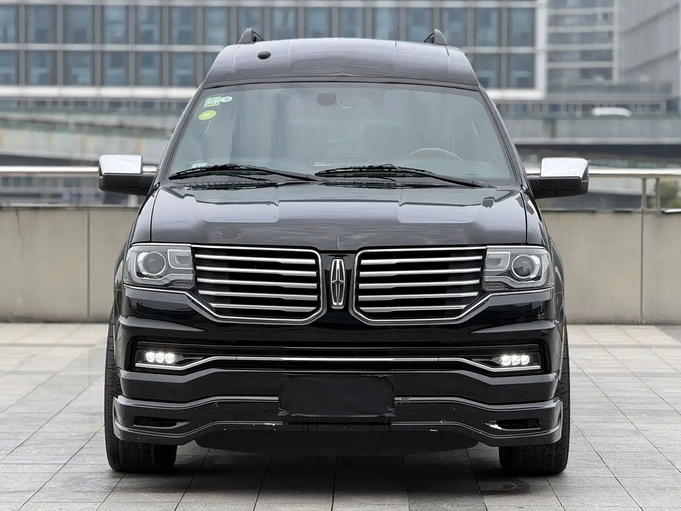 Lincoln Navigator One фото 2