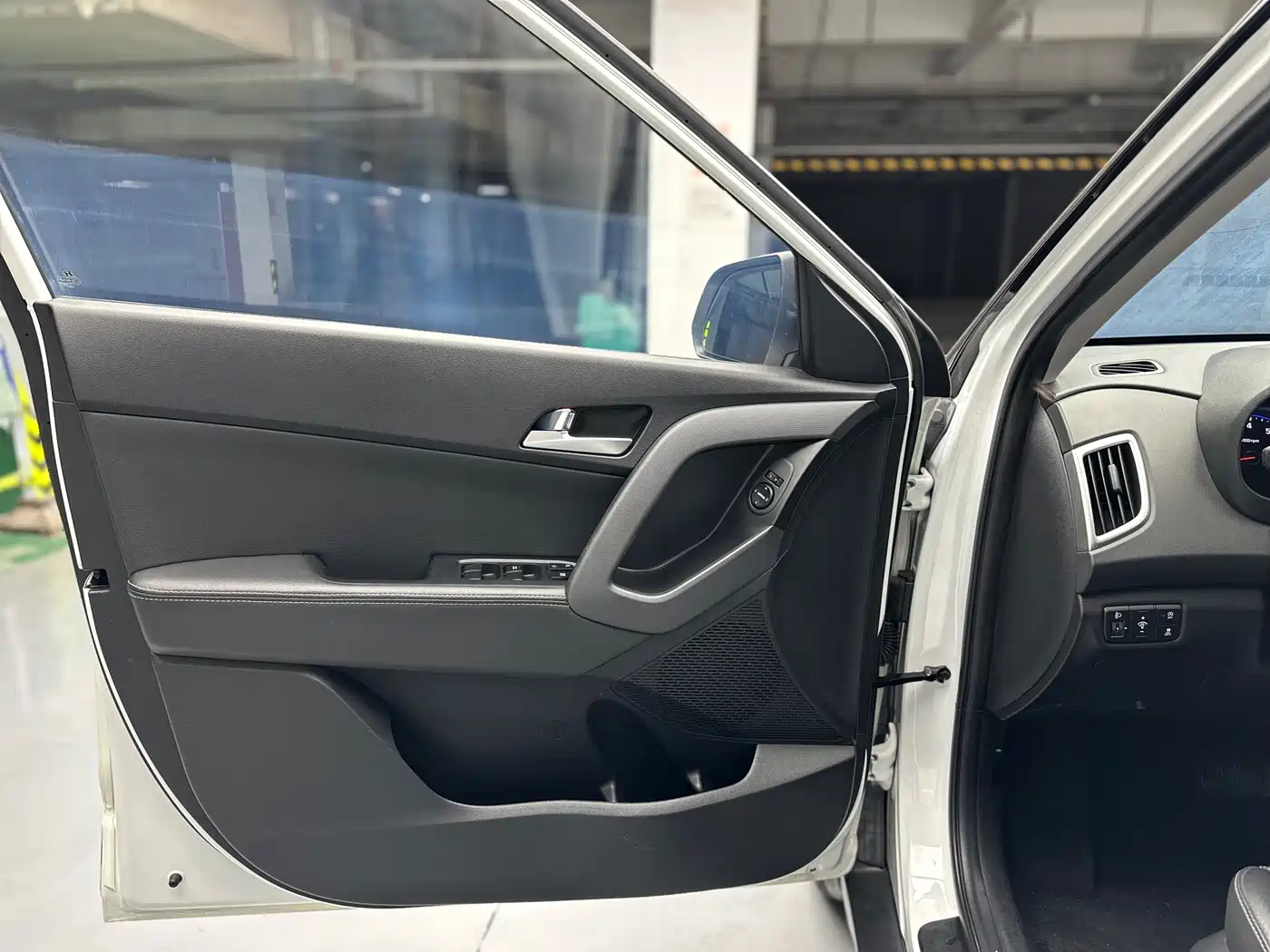 Hyundai Beijing Hyundai ix25 2017 1.6L Automatic Smart Edition фото 4