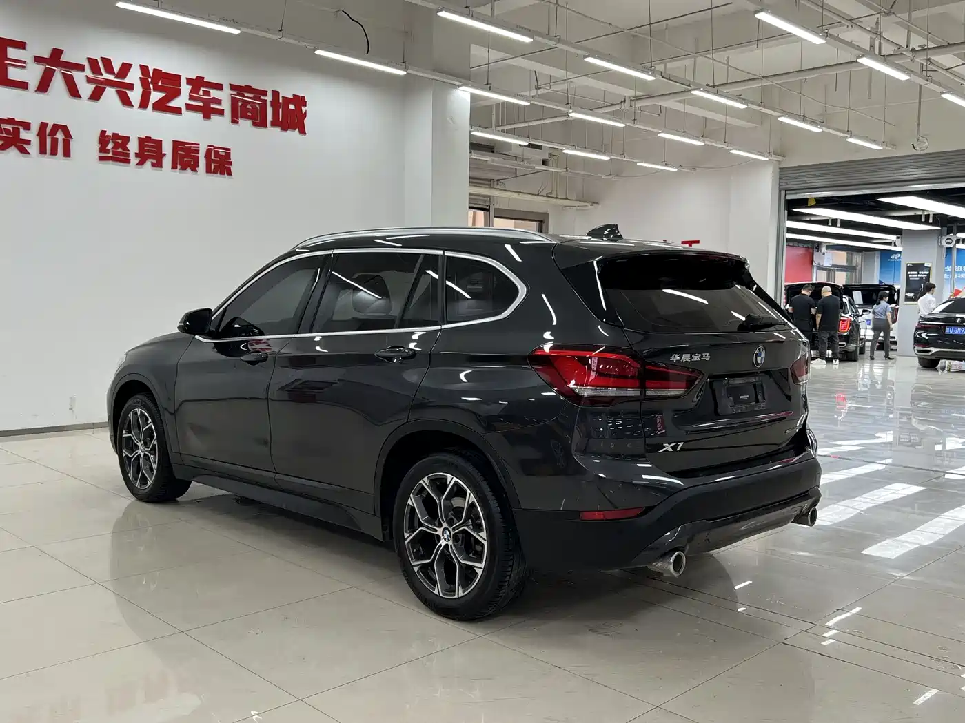 BMW X1 2021 sDrive25Li Leading фото 9