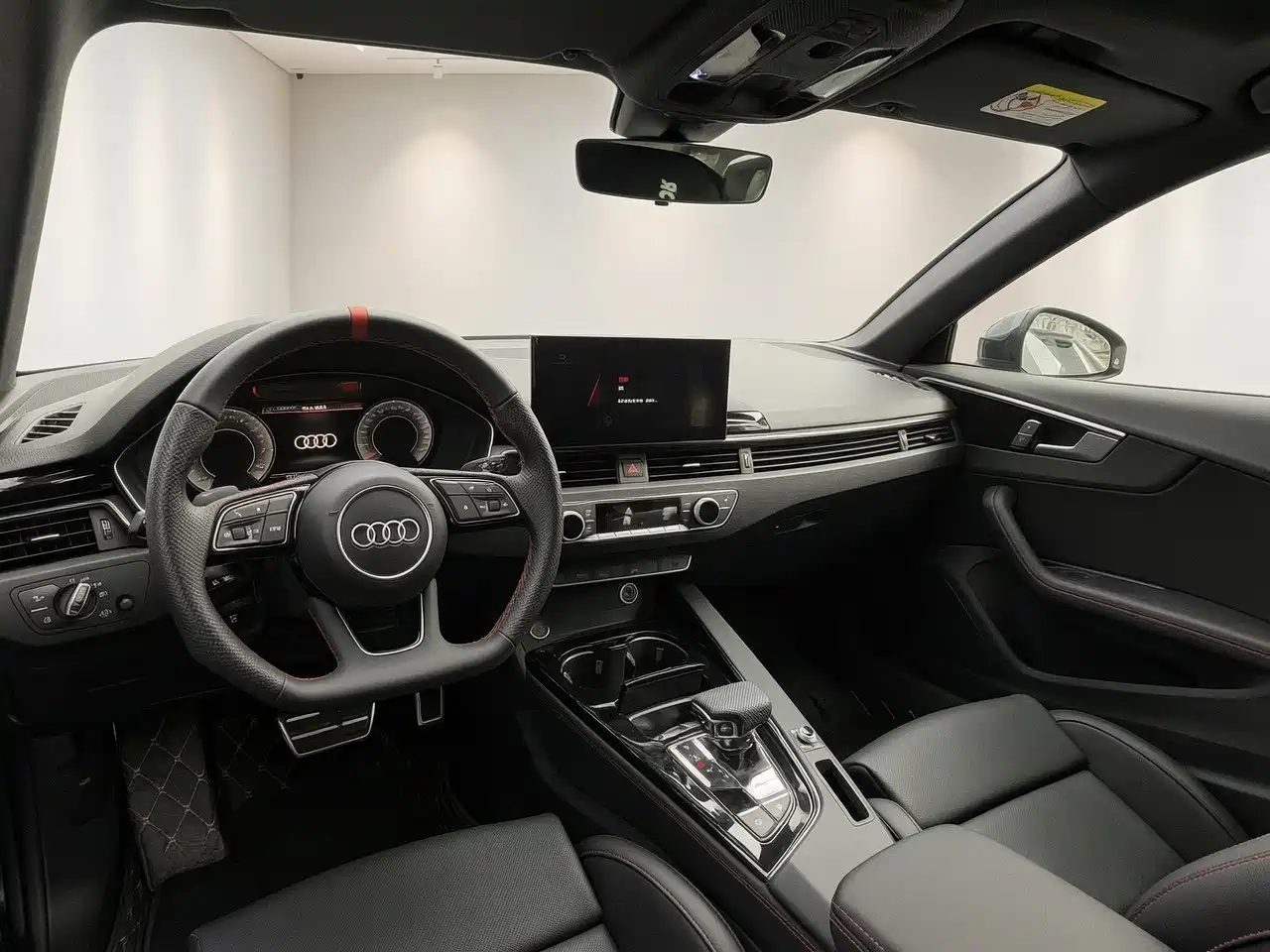 Audi A4L 2025 2025 2 Million Celebration Edition 40 TFSI Luxury Dynamic
