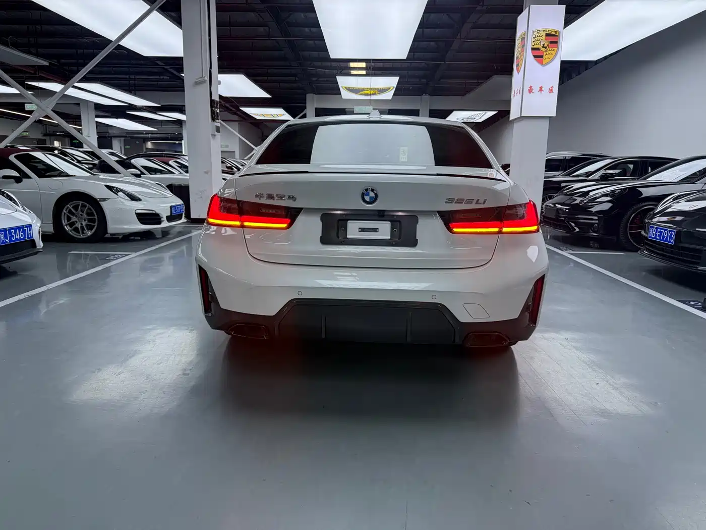 BMW 3 Series 2024 325Li M Sport Shadowline Package фото 22