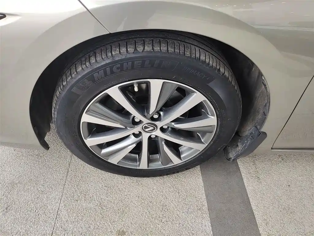 Lexus ES 2018 260 Excellence Edition China V фото 23