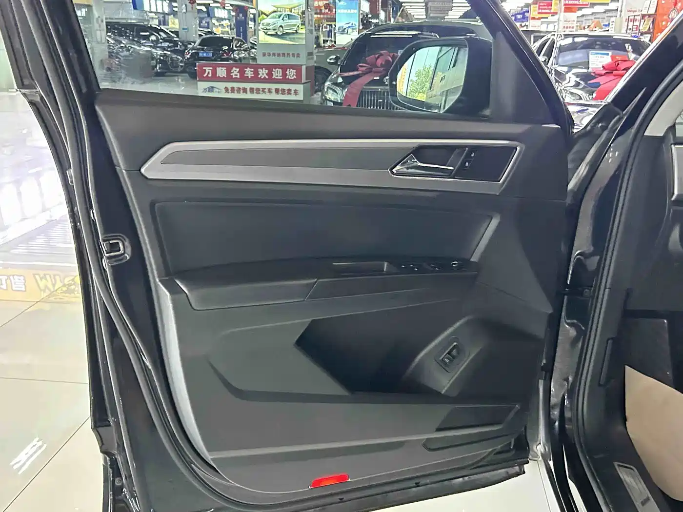 Volkswagen Teramont 2017 330TSI 2WD Luxury фото 9