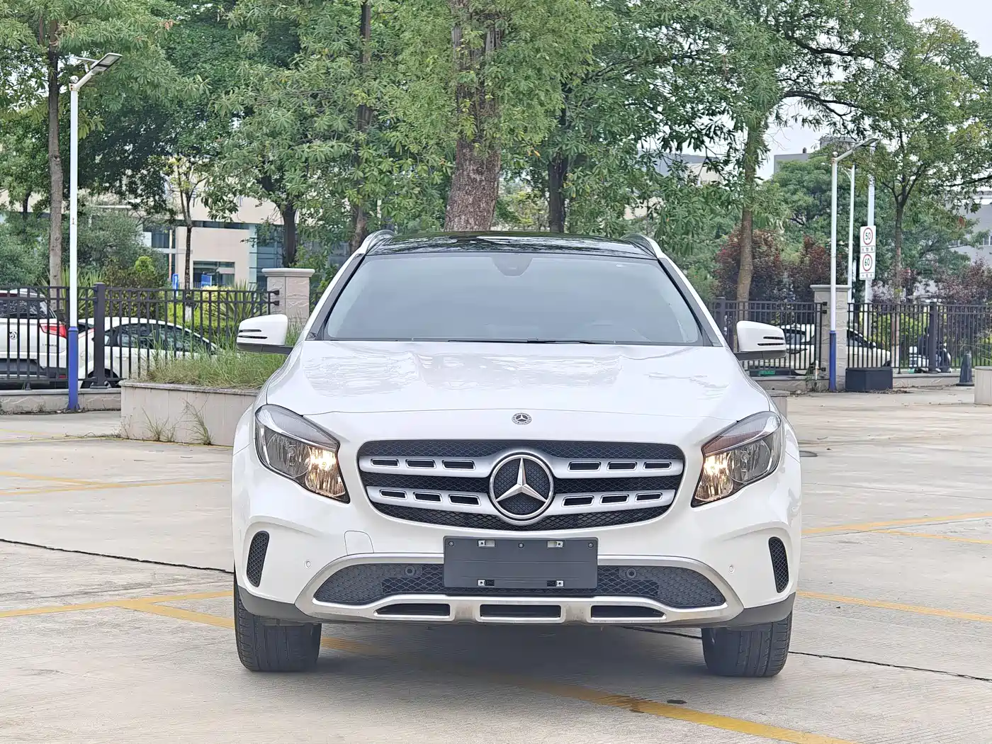 Mercedes-Benz GLA 2017 GLA 200 Dynamic фото 2