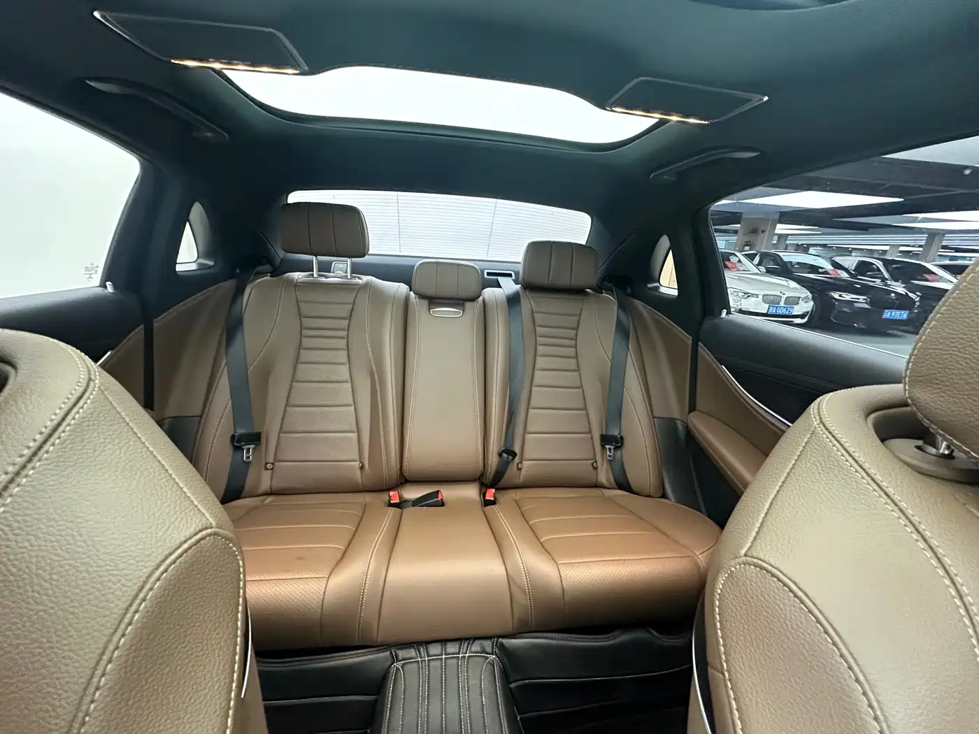 Mercedes-Benz E-Class New Energy 2022 E 350 e L Plug-in Hybrid Sedan фото 26