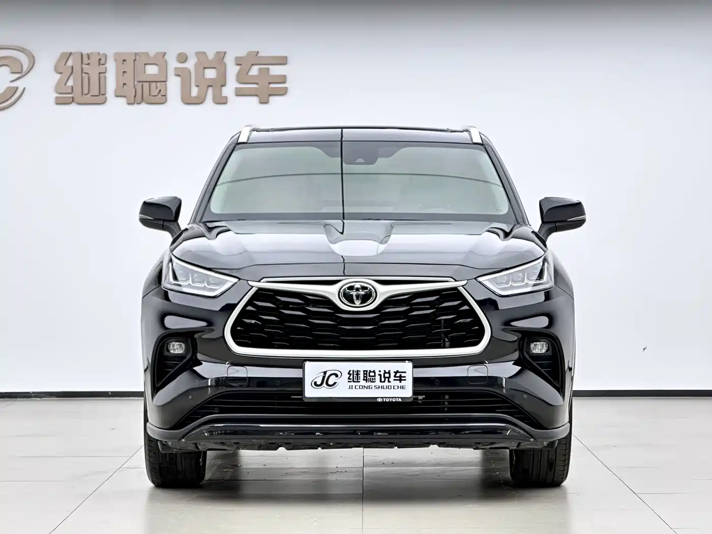 Toyota Highlander 2022 380T 4WD Premium 7-Seater фото 3