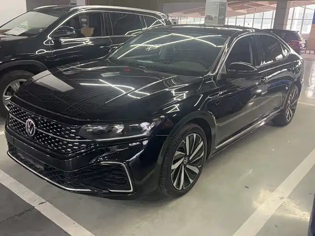 Volkswagen Passat 330TSI, Звёздный Элит