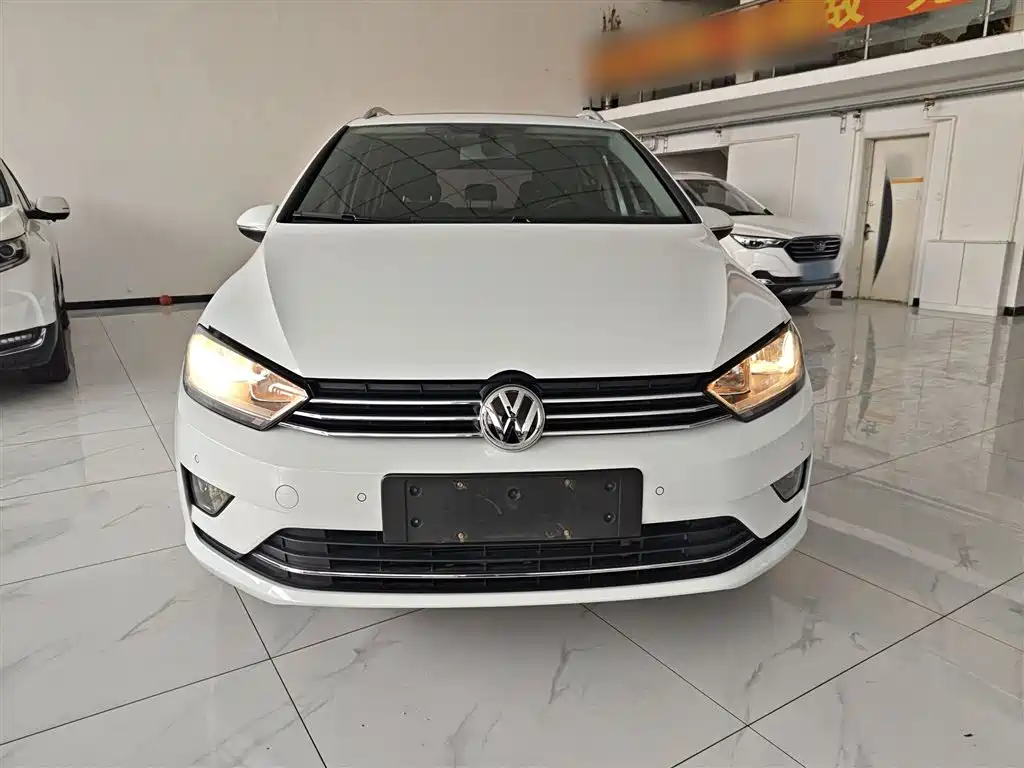 Volkswagen Golf Sportsvan 2016 230TSI Automatic Progressive фото 3