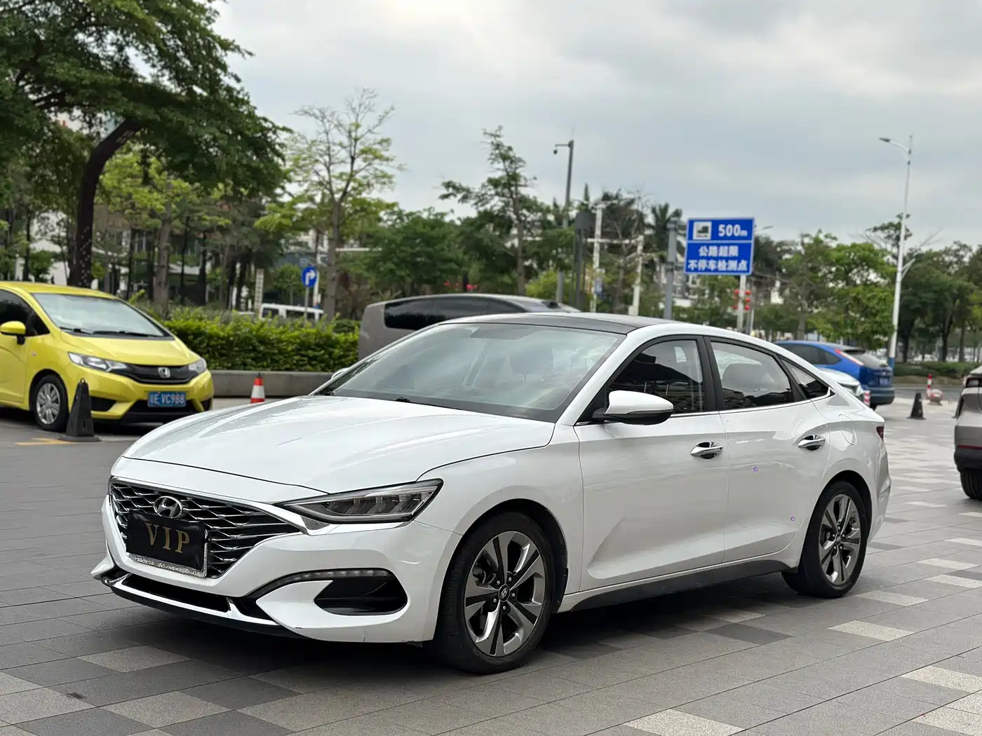 Hyundai Fista 2019 280TGDi Smart Speed Edition China VI фото 4
