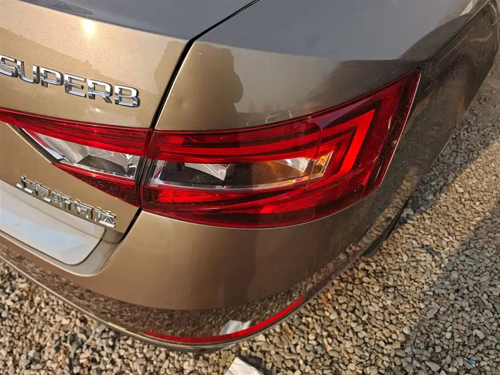 Škoda Superb 2018 TSI330 DSG Comfort Edition China V фото 8
