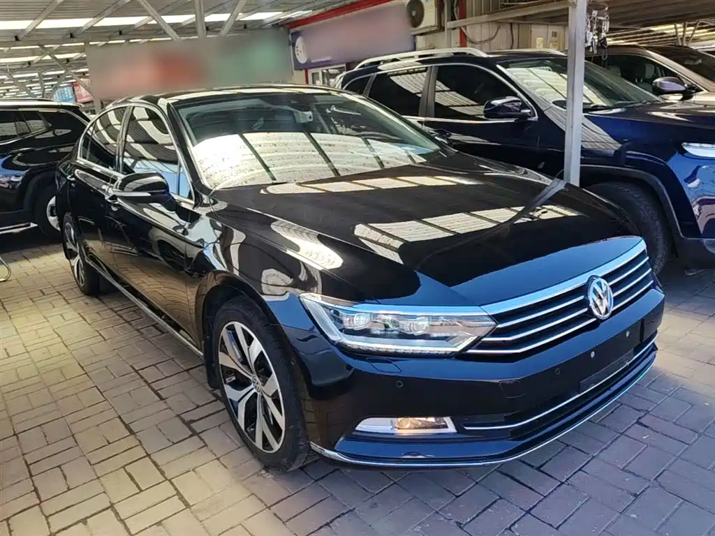 Volkswagen Magotan 2018 330TSI DSG Premium фото 4