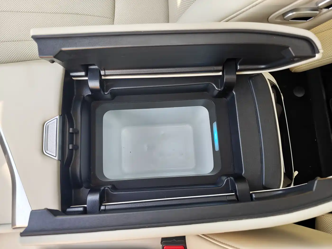 WEI PAI WEI BRAND BLUE MOUNTAIN