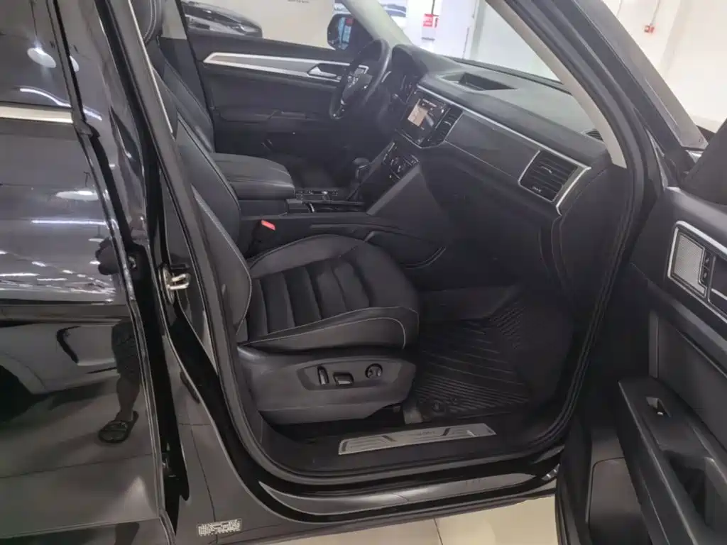 Фото 25 - Volkswagen Teramont