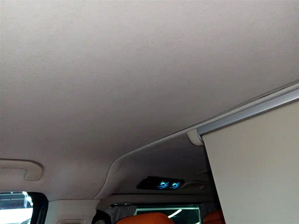 Mercedes-Benz Vito 2023 2.0T Elite 7-Seater фото 8