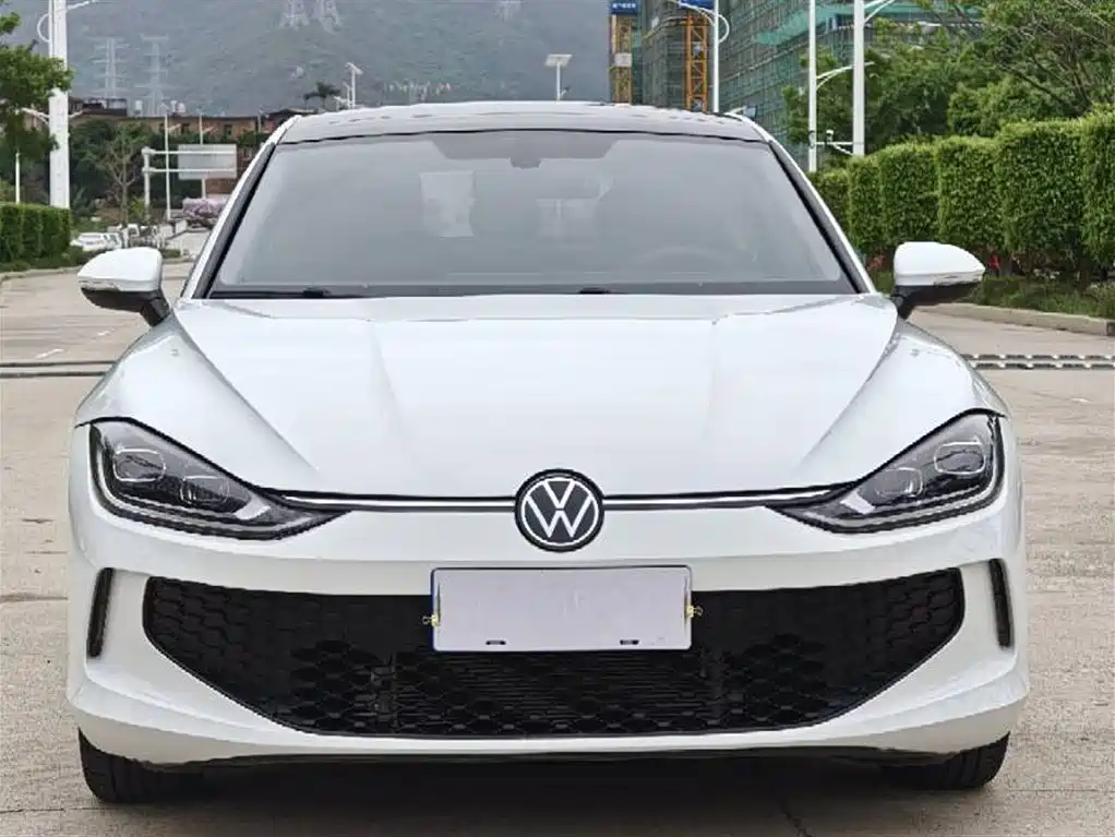 Volkswagen Lamando 2024 Lamando L 200TSI DSG Trendy Edition фото 2