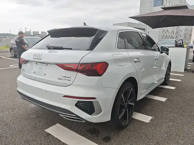 Audi A3 2024 Model Sportback 35 TFSI Fashion Sport — фото 5