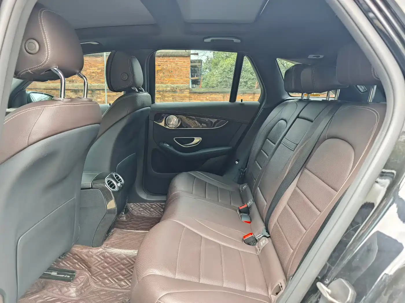 Mercedes-Benz GLC 2017 GLC 260 4MATIC Luxury фото 5