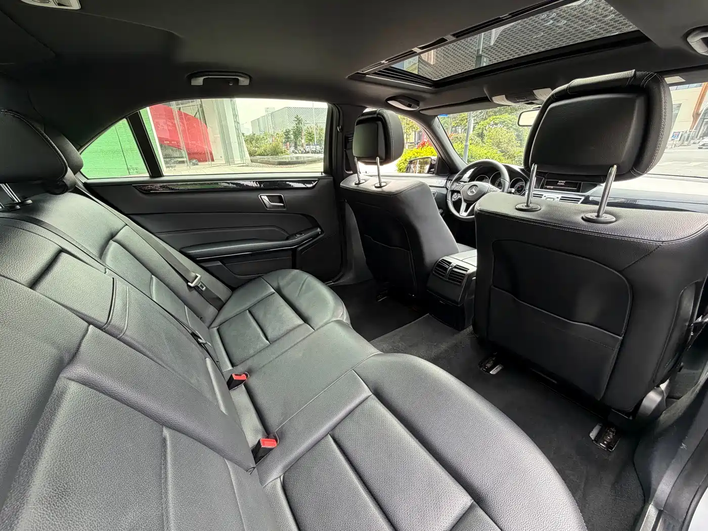 Mercedes-Benz E-Class 2014 E 260 L Sport фото 14