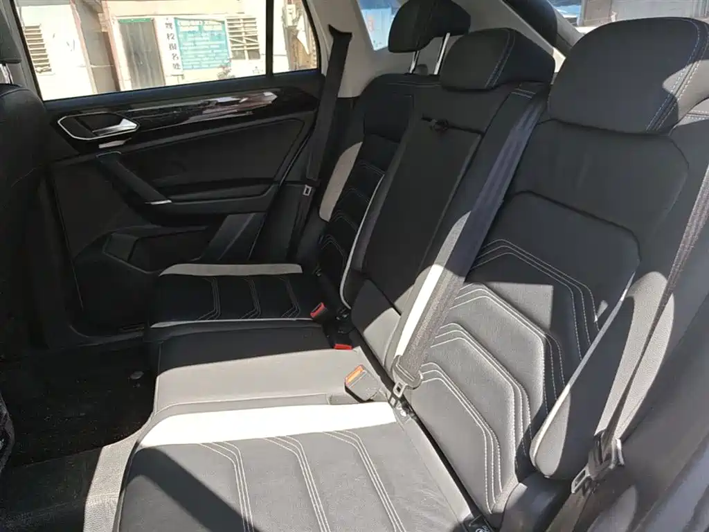 Volkswagen Tayron GTE Plug-in Hybrid 2020 1.4T Premium фото 17