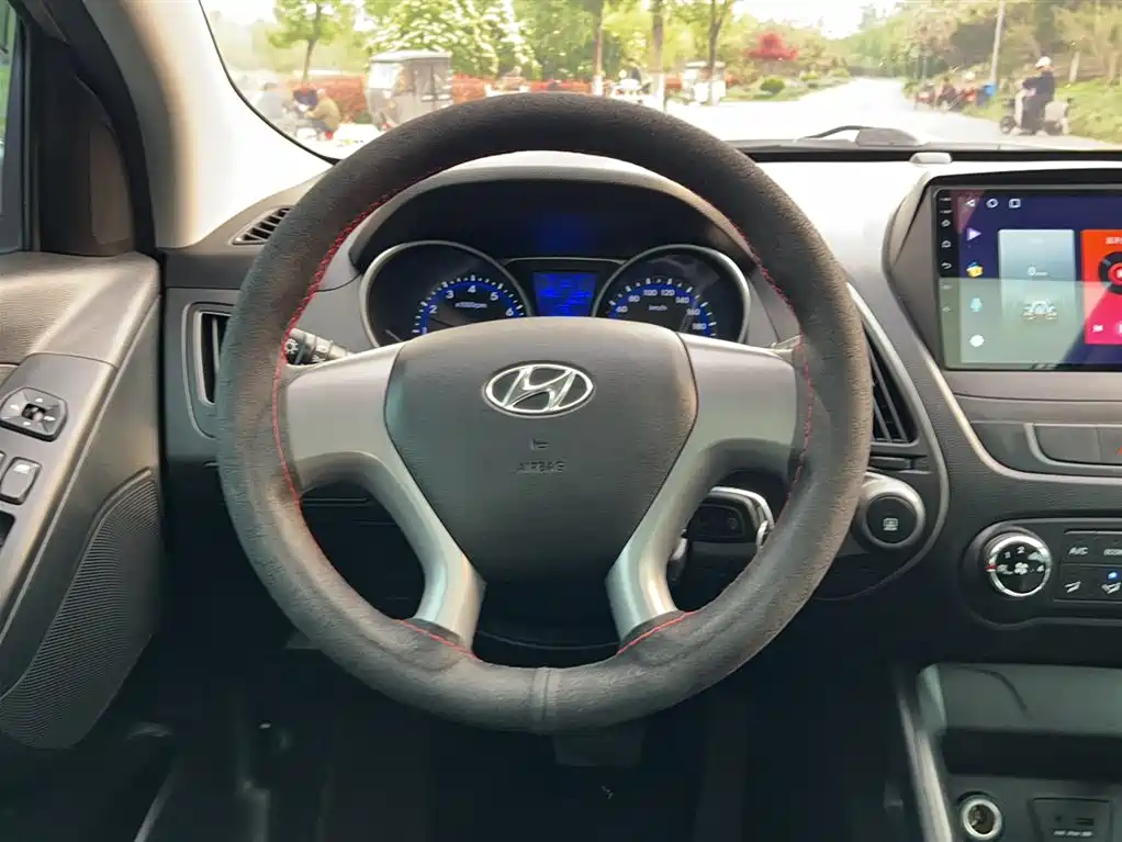 Hyundai Beijing Hyundai ix35 2015 2.0L Automatic 2WD Comfort China V фото 11