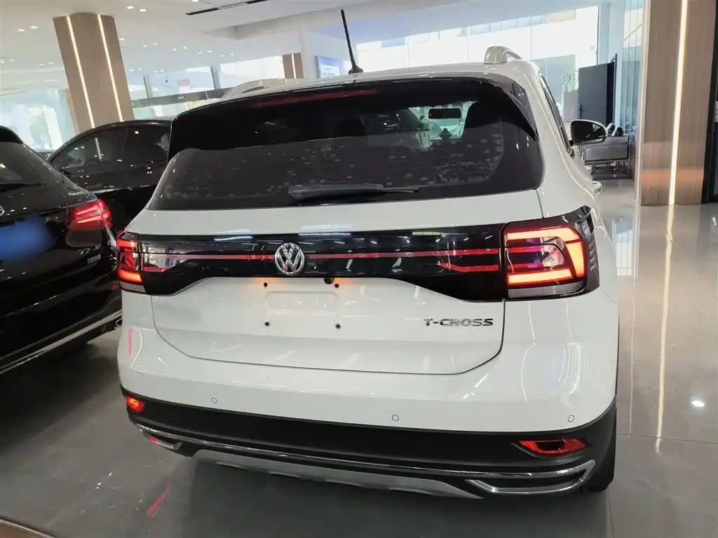Volkswagen T-Cross 2019 1.5L Automatic Comfort Edition фото 4