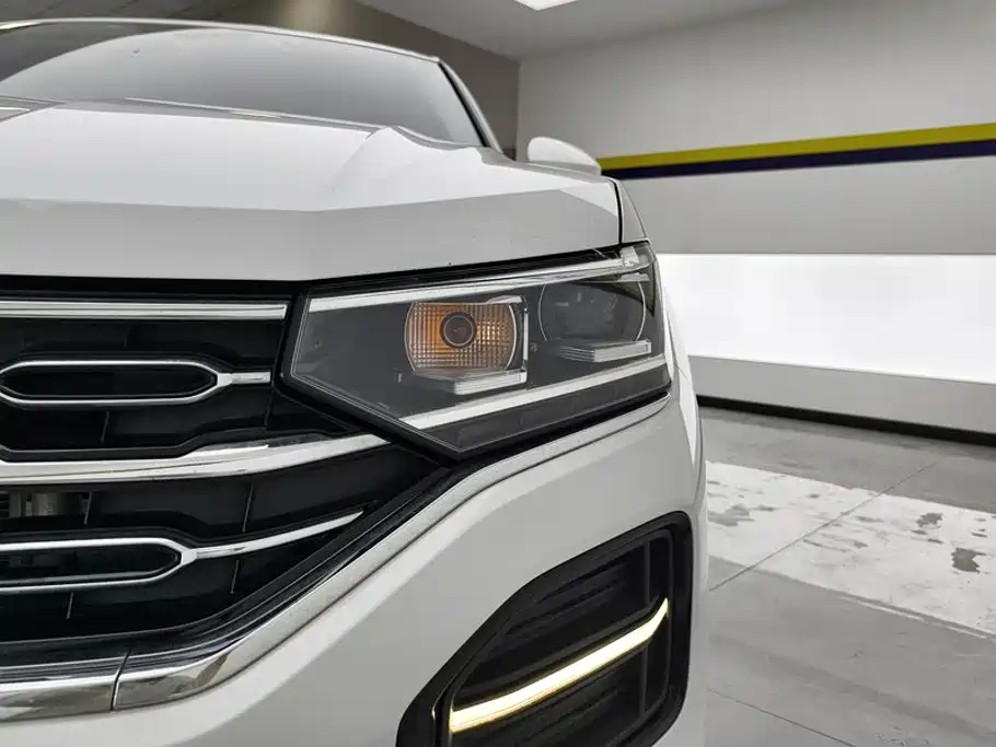 Volkswagen Tayron 2019 2019 Expedition 280TSI 2WD Luxury (China VI)