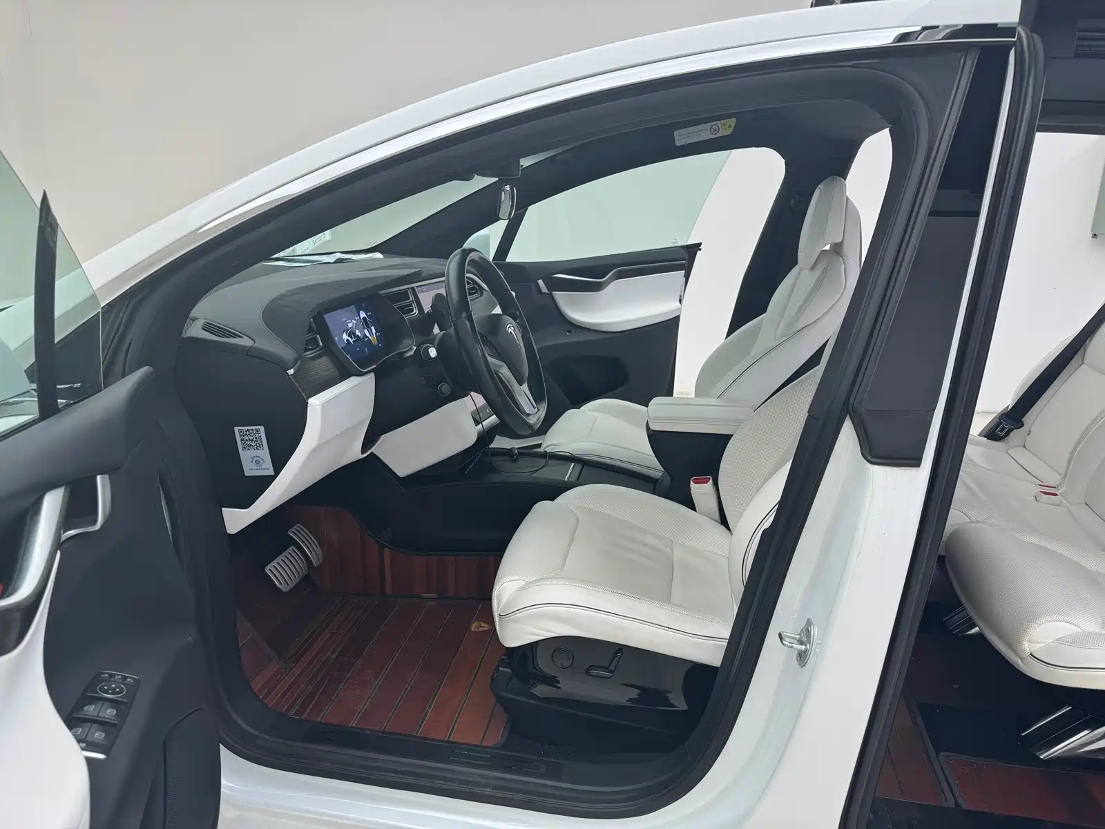 Фото 9 - Tesla Model X