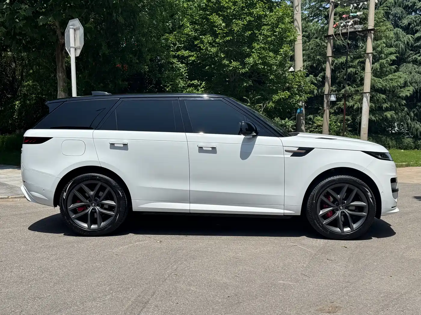 Land Rover Range Rover Sport 2025 400PS Dynamic SE фото 4