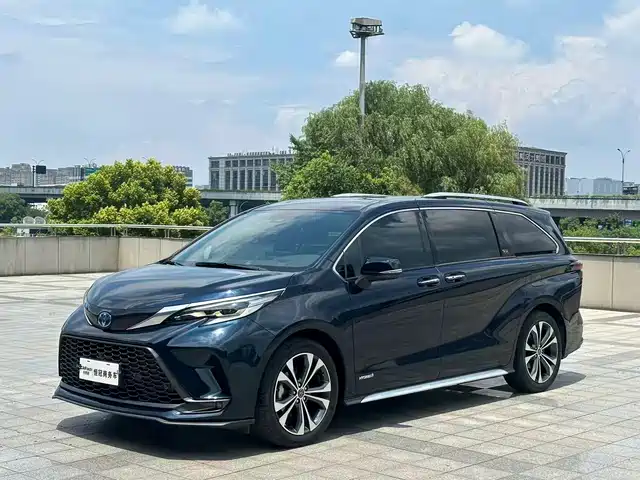  Toyota Granvia 2023 2.5L Hybrid Flagship VIP Edition