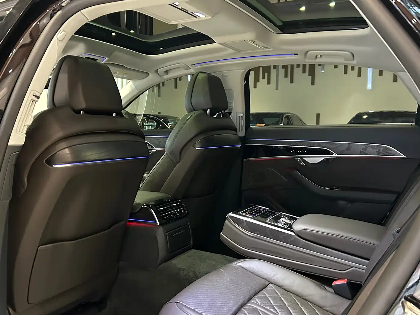 Audi A8 2021 A8L 50 TFSI quattro Comfort фото 21