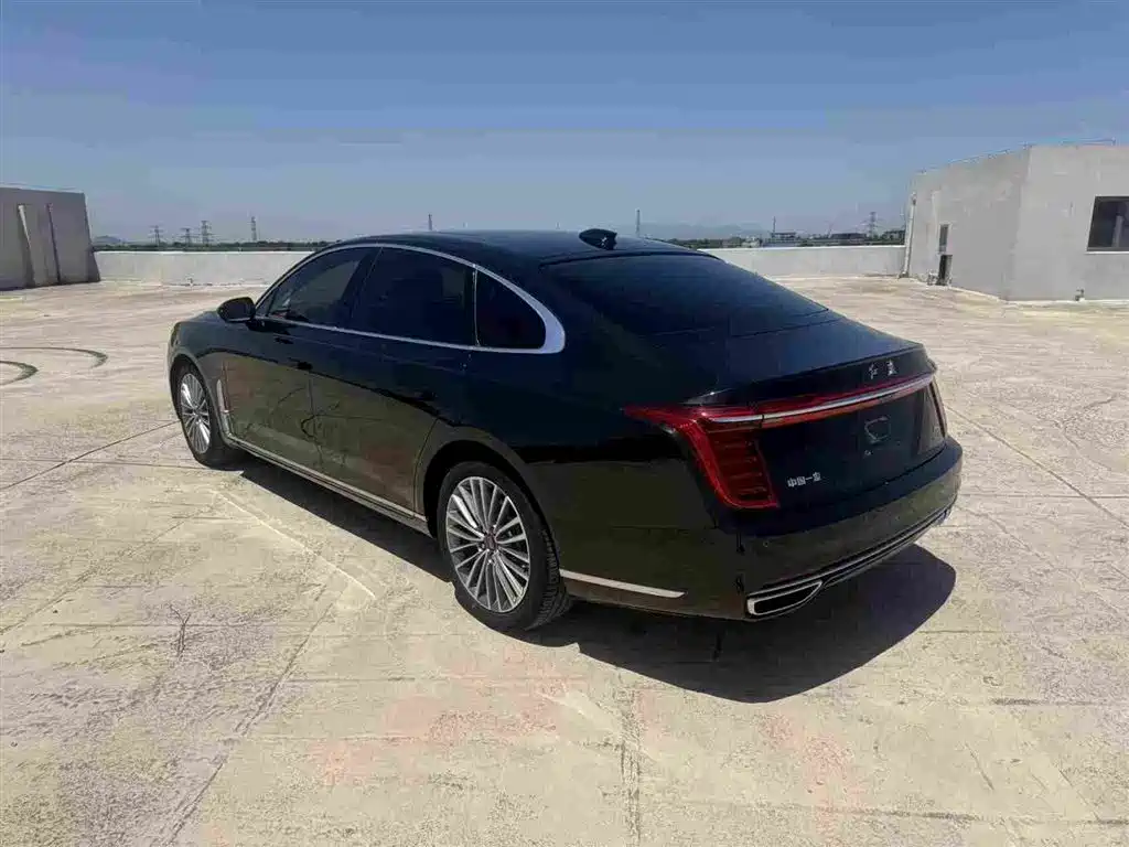 Hongqi H9 2022 2.0T Smart Connect Flag Enjoy Edition фото 7