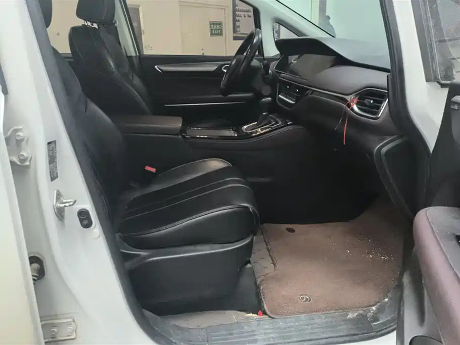 GAC Trumpchi Trumpchi M6 2023 PRO 270T DCT Premium Edition фото 8
