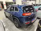 Photo 5 - Jeep Cherokee
