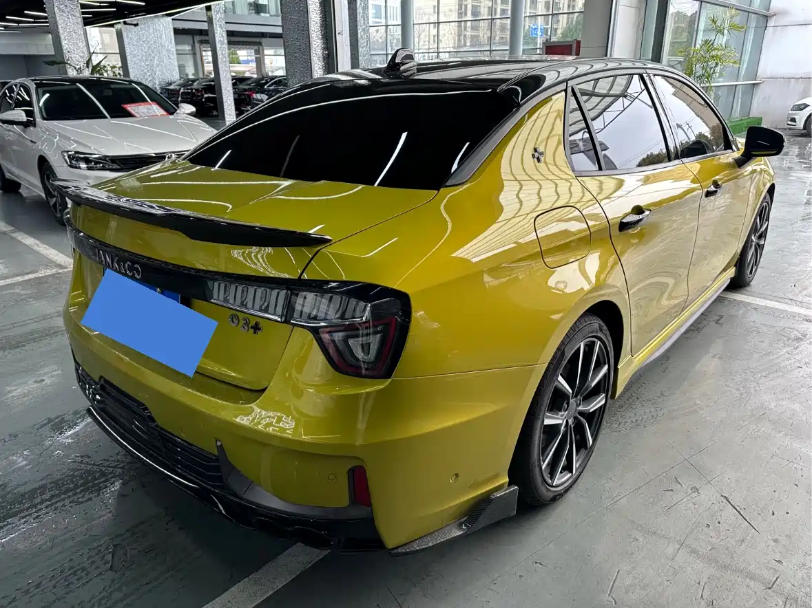 Lynk & Co 03 2021 03+ 2.0TD Auto Performance Package Edition фото 26