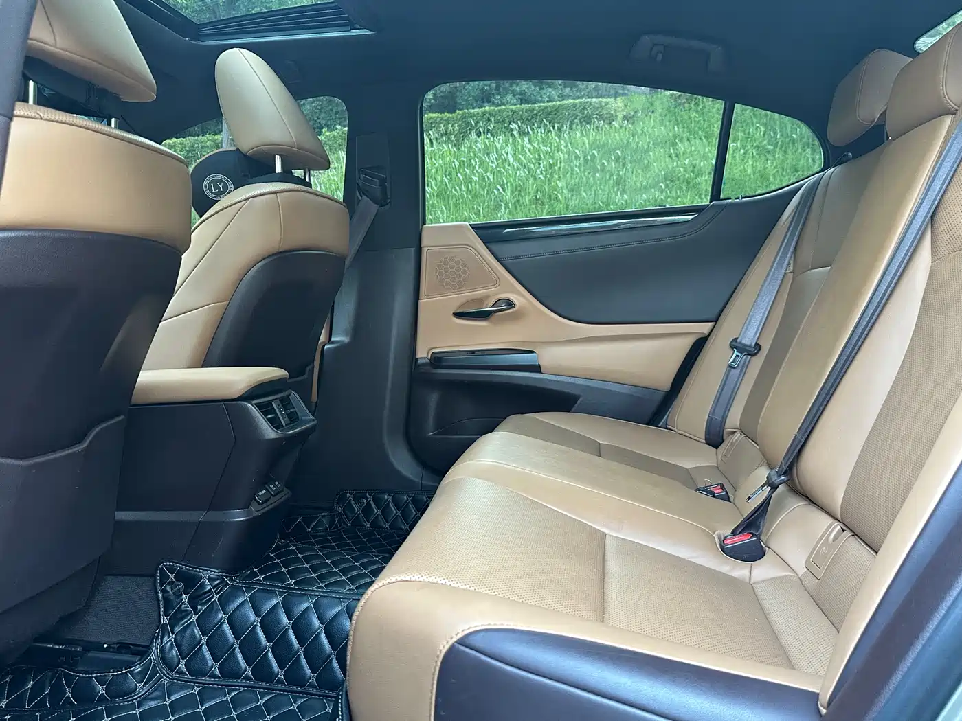 Lexus ES 2020 200 Excellence фото 8