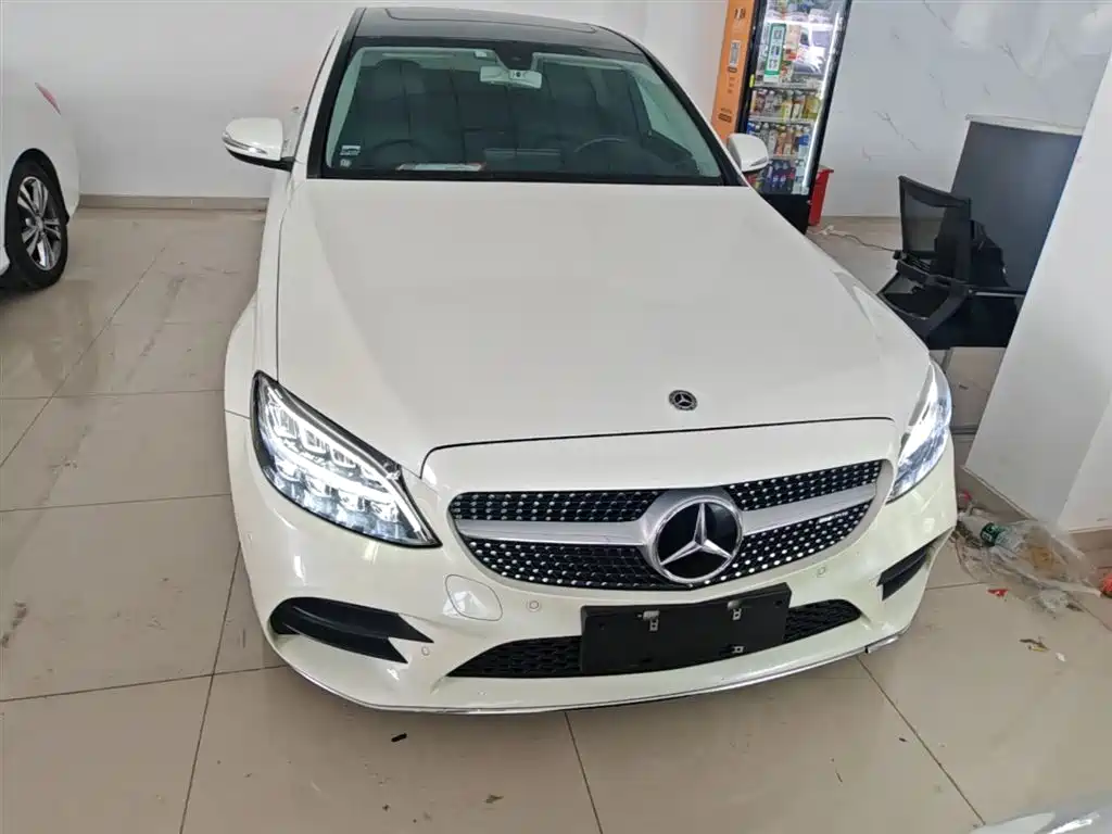 Mercedes-Benz C-Class 2019 C 180 L Fashion Sport Edition фото 3