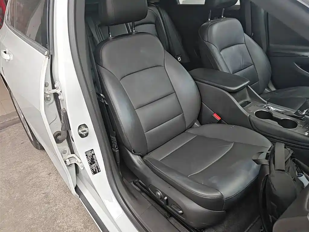 Chevrolet Malibu XL 2017 1.5T Auto Sport Edition фото 25