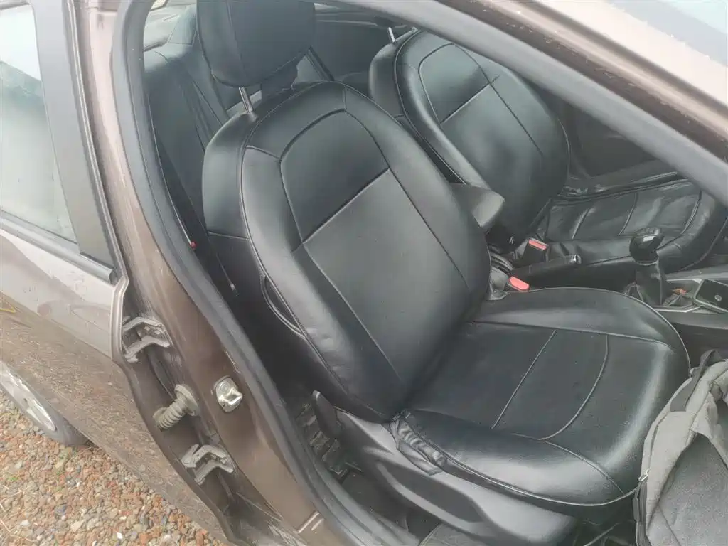 Peugeot 301 2014 1.6L Manual Comfort Edition фото 20