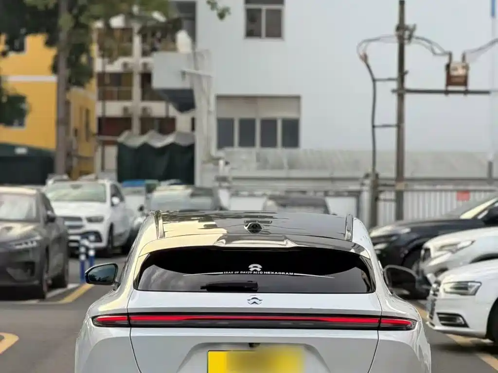 Фото 6 - NIO ET5T