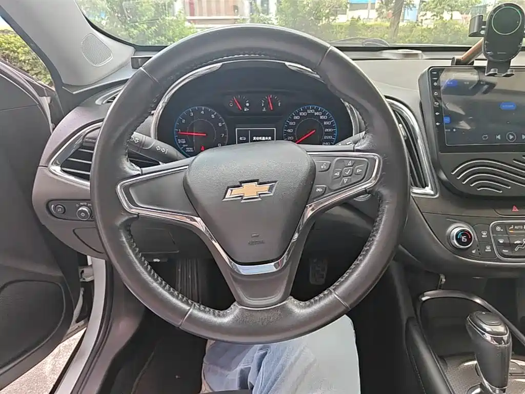 Chevrolet Malibu XL 2017 1.5T Auto Sport Edition фото 11