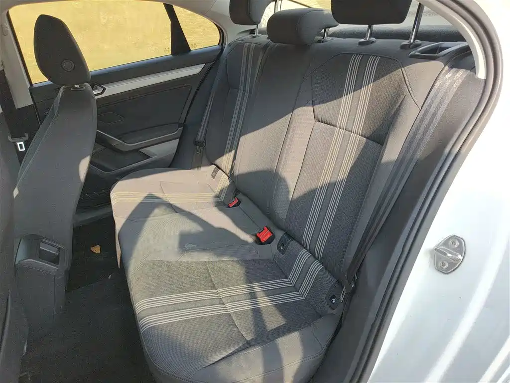 Volkswagen Lamando 2018 230TSI DSG Trend Edition фото 8