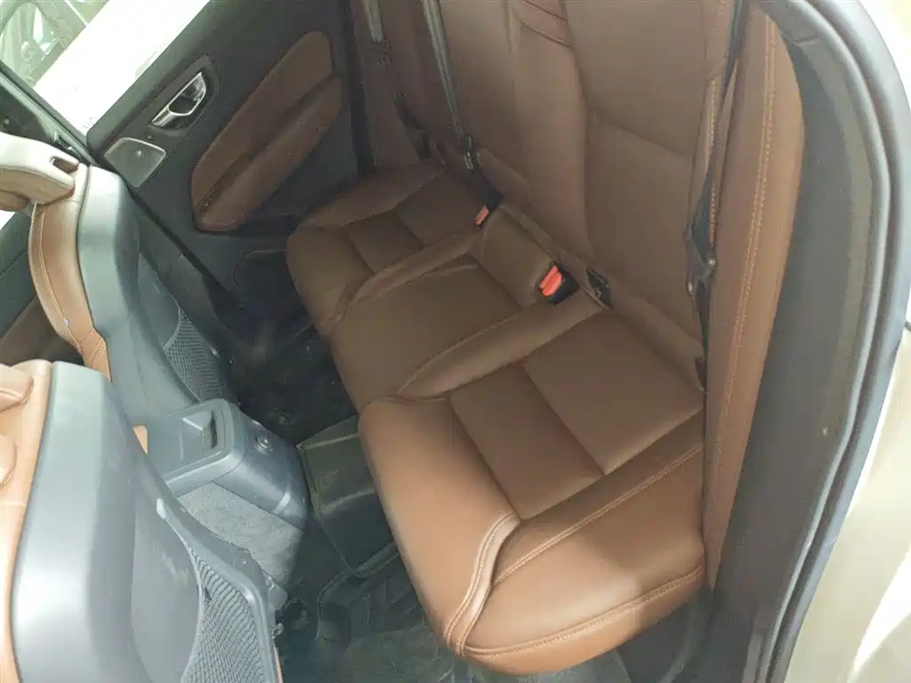 VOLVO XC60 PLUG-IN HYBRID