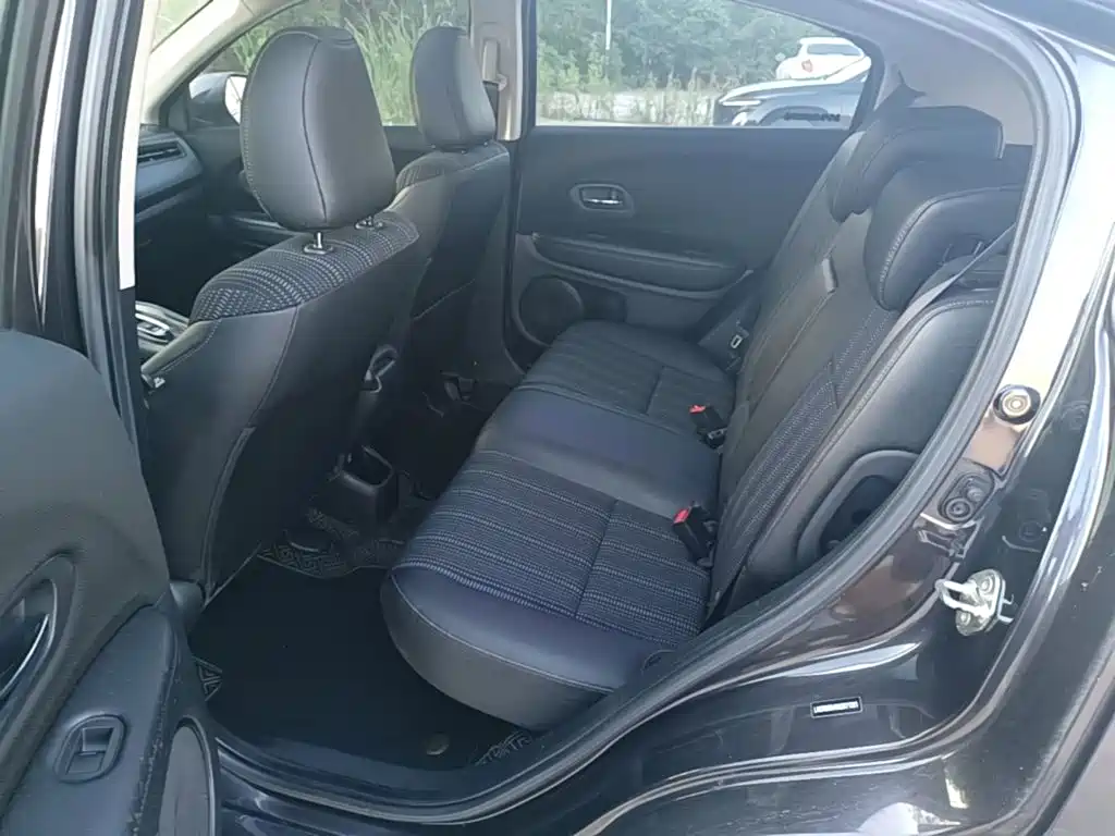 Photo 17 - Honda Vezel