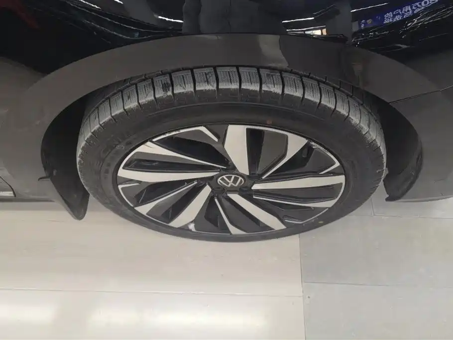 Volkswagen Passat 2022 330TSI Starlight Elite Edition фото 6