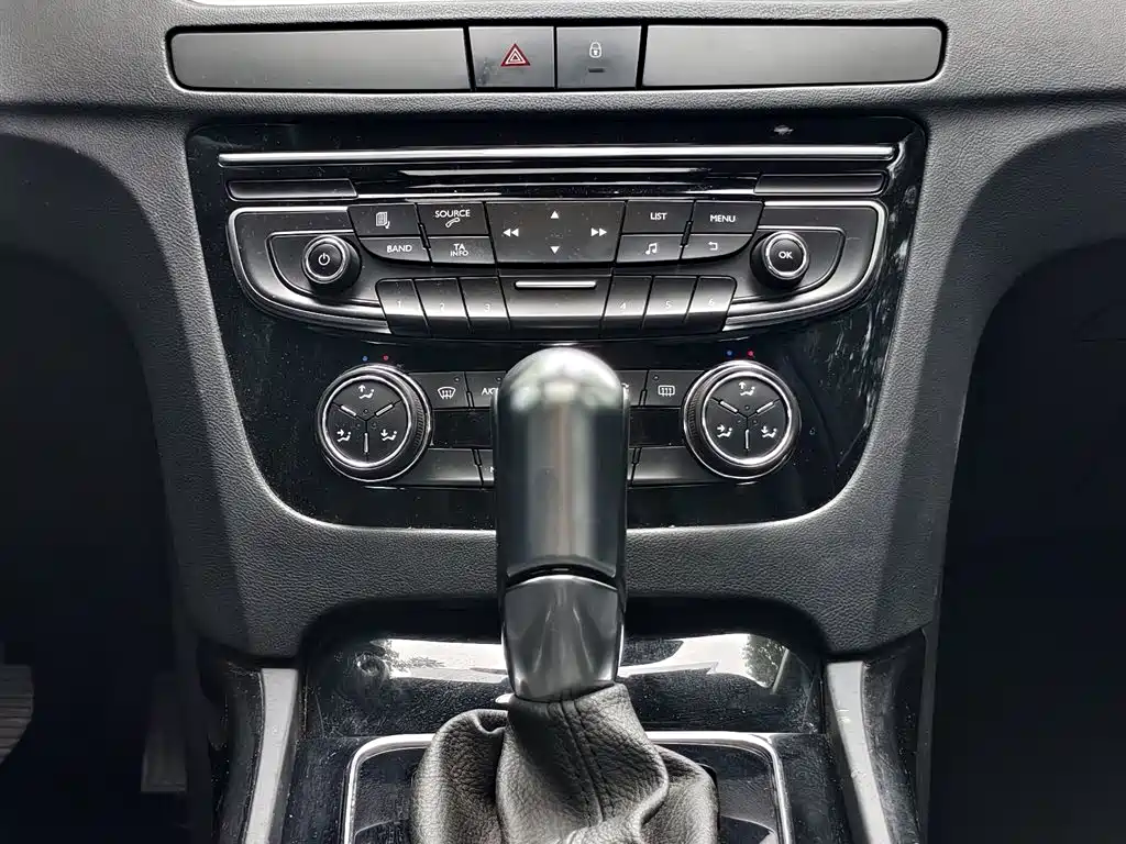 Peugeot 508 2015 1.6THP Auto Excellence Edition фото 19