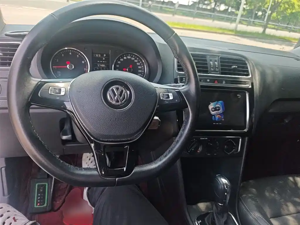 Volkswagen Polo 2018 1.5L Auto Comfort фото 10