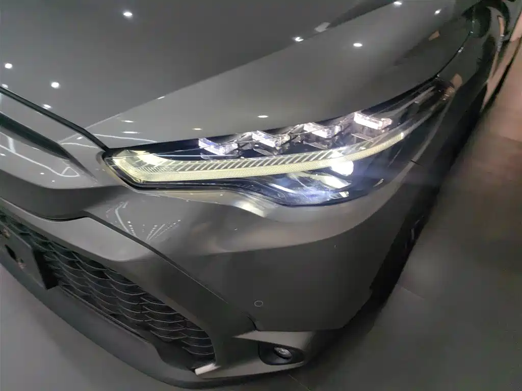 Toyota Frontlander 2023 2.0L Smart Hybrid Dual Engine Prestige Edition фото 24