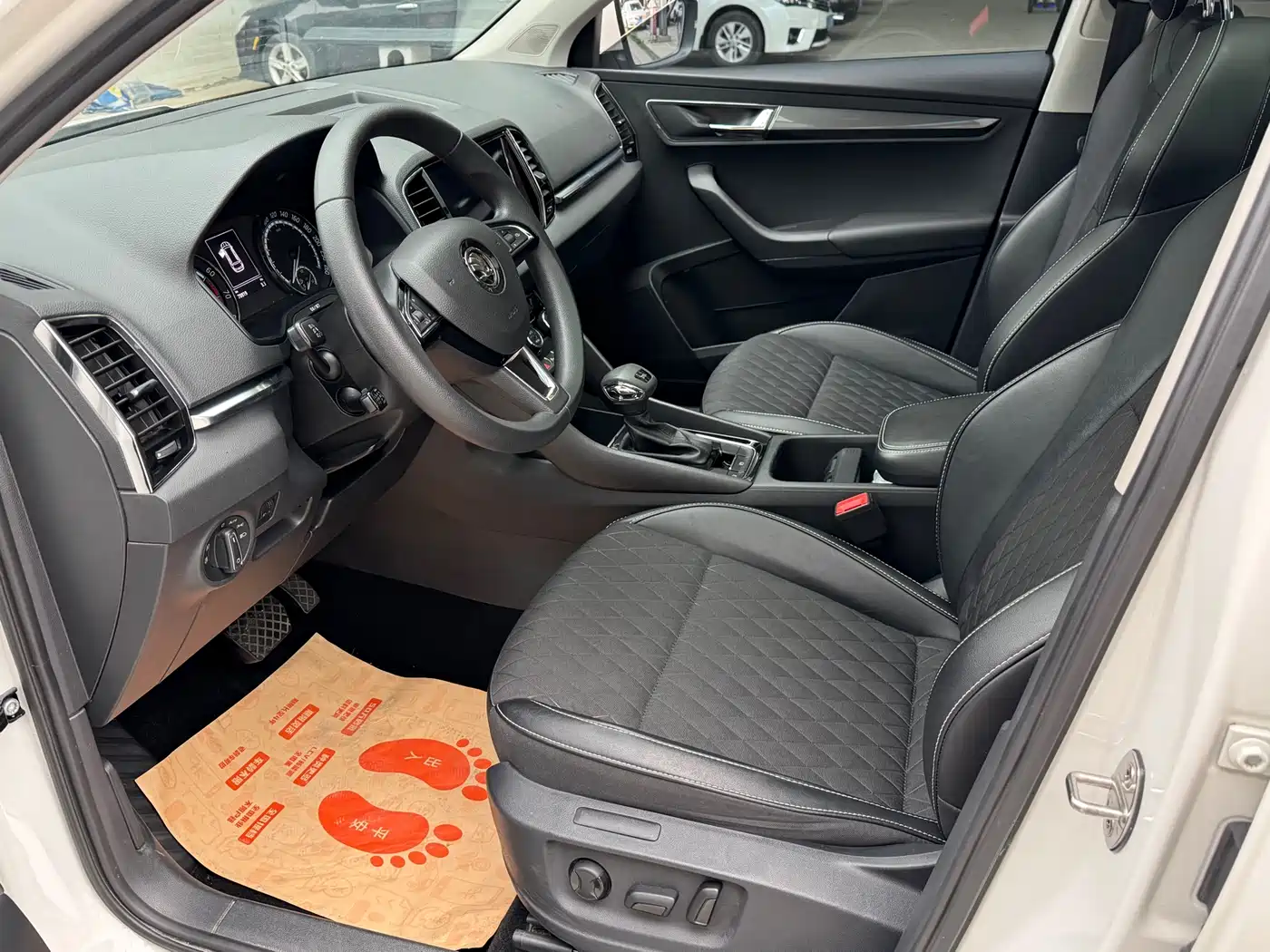 Škoda Karoq 2019 TSI280 Smart Drive Luxury Edition China V фото 17