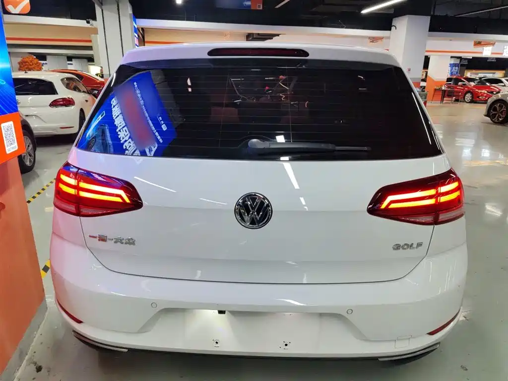 Volkswagen Golf 2018 1.6L Automatic Comfort фото 4